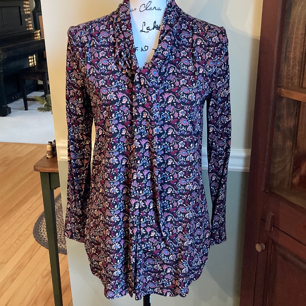 Loft tunic length floral print blouse
